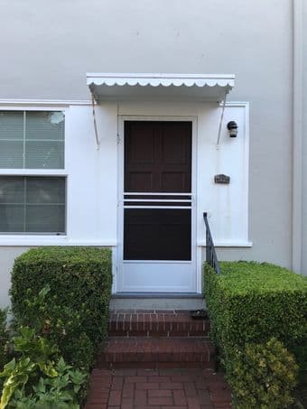 1BR in a 2 BR furnished very clean duplex in great location 1