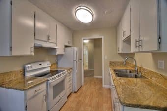 Master Suite in Sunnyvale Apartment - $1400 + Utilities, Aug 4 2