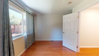 Room for rent in beautiful house :) 1