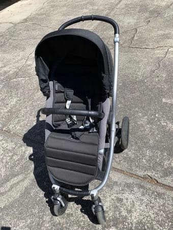 Britax Affinity Base Stroller 1