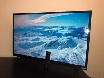 TV - VIZIO D32hn-D0 D-Series 32" Class Full Array LED TV 1