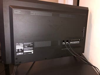 TV - VIZIO D32hn-D0 D-Series 32" Class Full Array LED TV 2