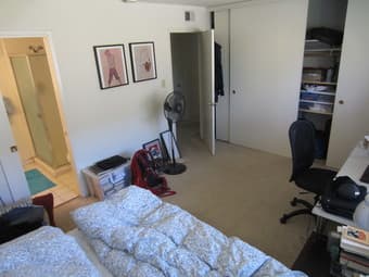 2BR available in 3BR/2BA in Los Altos 2