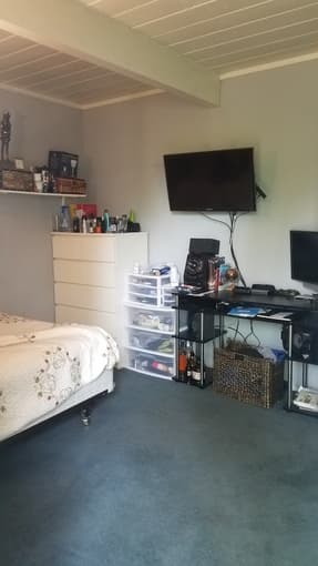 Avail 8/5 lovely furn room w/priv garden entrance in house w/pool 1