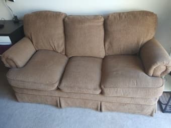 Mid size Couch / Sofa 1