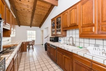 Very spacious house in quiet neighborhood of Los Altos. 3