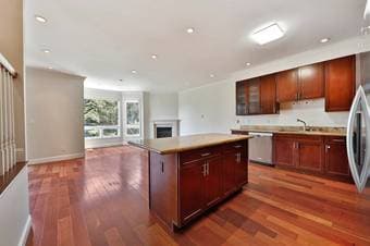 Seeking 3rd Housemate for Spacious 3BR 2-Level Home in Potrero Hill wi 1