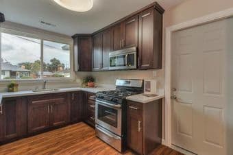Private Bedroom in 3B2B EPA Home - Women Only 3