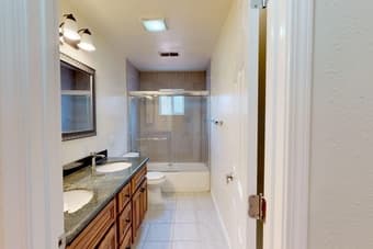 Room for rent in beautiful house :) 1
