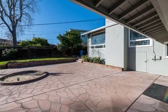 We have a beautiful, large room available in our gorgeous Redwood City 3