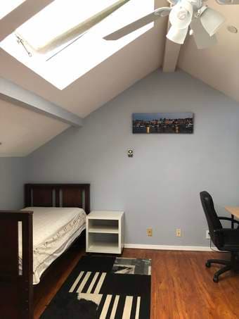 Furnished Palo Alto bedroom next to bus/shuttle available 9/2 3