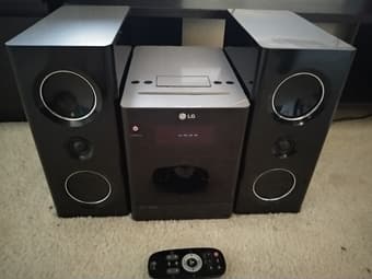 LG Audio System (CD, ipod, usb player) - Palo Alto 1