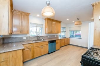 Room for rent in Mountain View home 2