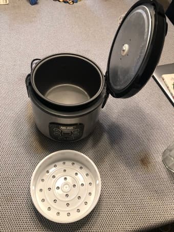 Rice cooker; great condition, original packaging 3