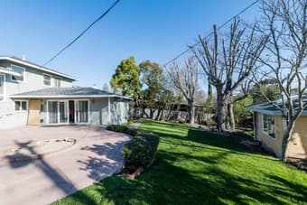 We have a beautiful, large room available in our gorgeous Redwood City 1