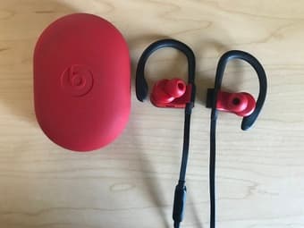 Beats wireless Powerbeats earphones 1