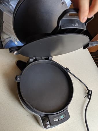 Electric pancake maker 2