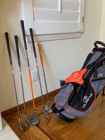 FS: Near new golf clubs for kids (5 clubs + bag, right handed, 7-9 yo) 2