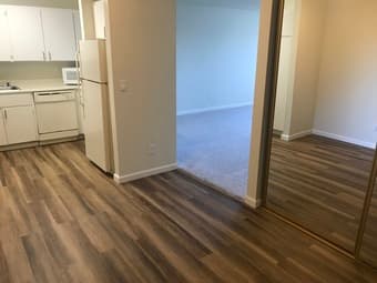 Room Available in Beautiful 2 Bed/ 2 Bath Los Altos Apartment, $1,600 1