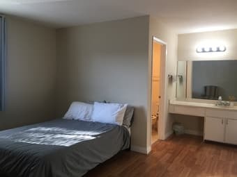 Spacious Master BR/BA,Newly remolded Sunnyvale/MV Border 3