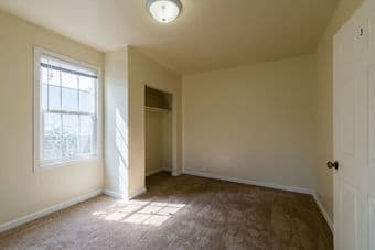 San Mateo room for rent - 3 minute walk to Caltrain! 2