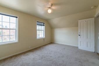San Mateo room for rent - 3 minute walk to Caltrain! 2