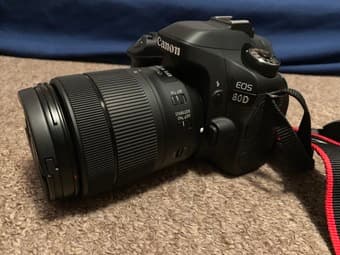 Canon 80D DSLR camera with 18-35mm lens and carrying case 3
