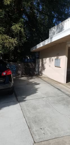 Parking spot in Menlo Park near train station 1