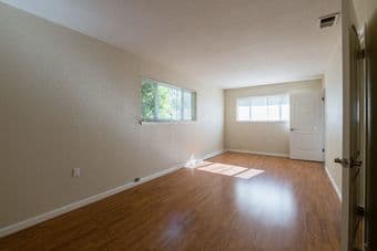 Great location in Sunnyvale - room for rent 2