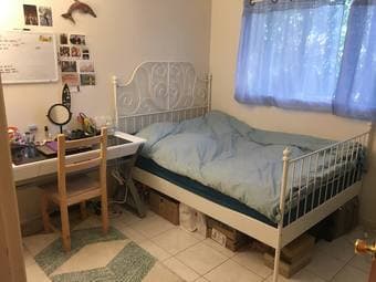 1 Room in 4br/2ba Mountain View House 3