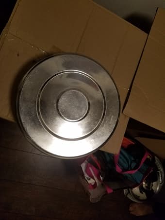 Kitchen item 2: Steel spice container 1