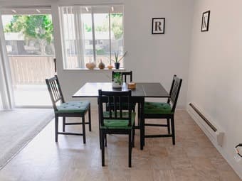Master bedroom w/private bath in MV near Caltrain 1