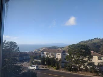 Bedroom with shared bath in large 4 bdrm house Pacifica, no lease 1