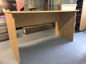 Large desk 1