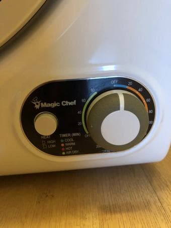 magic chef dryer, good condition, 3