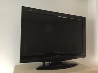 Sharp 32" TV/DVD Combo 1