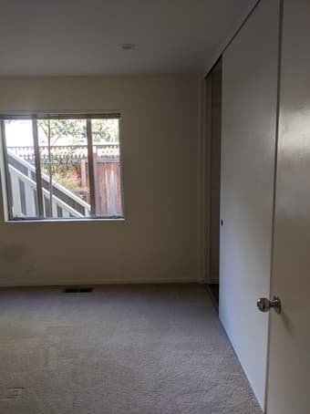Bedroom w/ bathroom in College Terrace 2