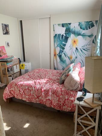 Room with a private bath available in 4-bed townhouse 3
