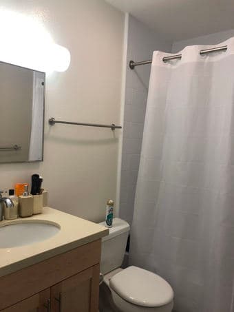 1bedroom available in a 2bedroom-1bathroom apartment 2