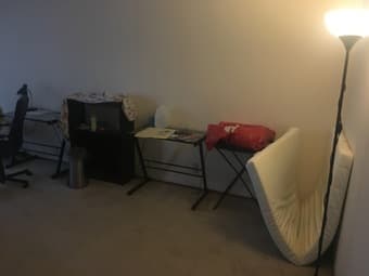 Menlo Park 两室一厅中客厅（有隔断）招租，10月下旬起租，时间可商量，可随时看房 1