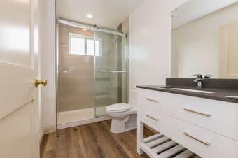 This contemporary ranch style Haus is nestled in East Palo Alto. 3