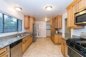 Beautiful comfy home in Mountain View. 2