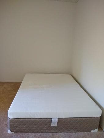 Like new double bed mattress and box for sale 1