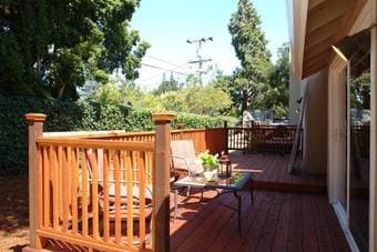 Come visit -- open bedroom in large shared house 3