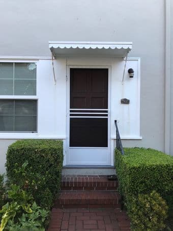 1BR in a 2 BR furnished very clean duplex in great location (redwood) 2