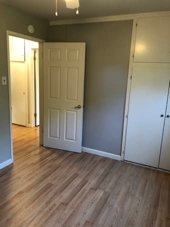 Room available now! Belmont house with huge yard ~8 mins from Caltrain 1