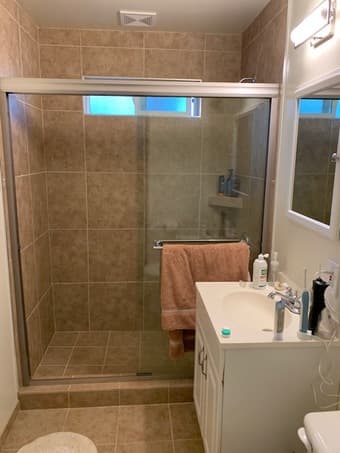 ROOMMATE WANTED 3