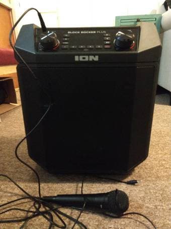 speaker with microphone 1