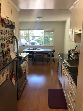 2 bed/2 baths - minutes biking to Stanford! 3