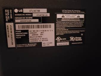 LG 47" Full HD 1080p Smart LED TV -- perfect condition 2